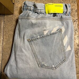Off White Denim Label “R” 2013 Men’s 36x27 Light Wash Distressed Italy Made Blue